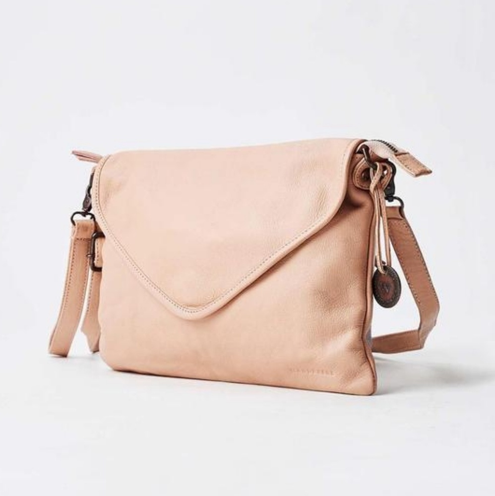 Wanderers real leather crossbody bag